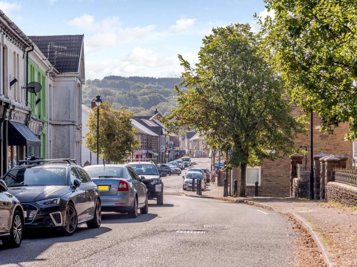 Waters Edge Apartment Ystradgynlais Exterior photo